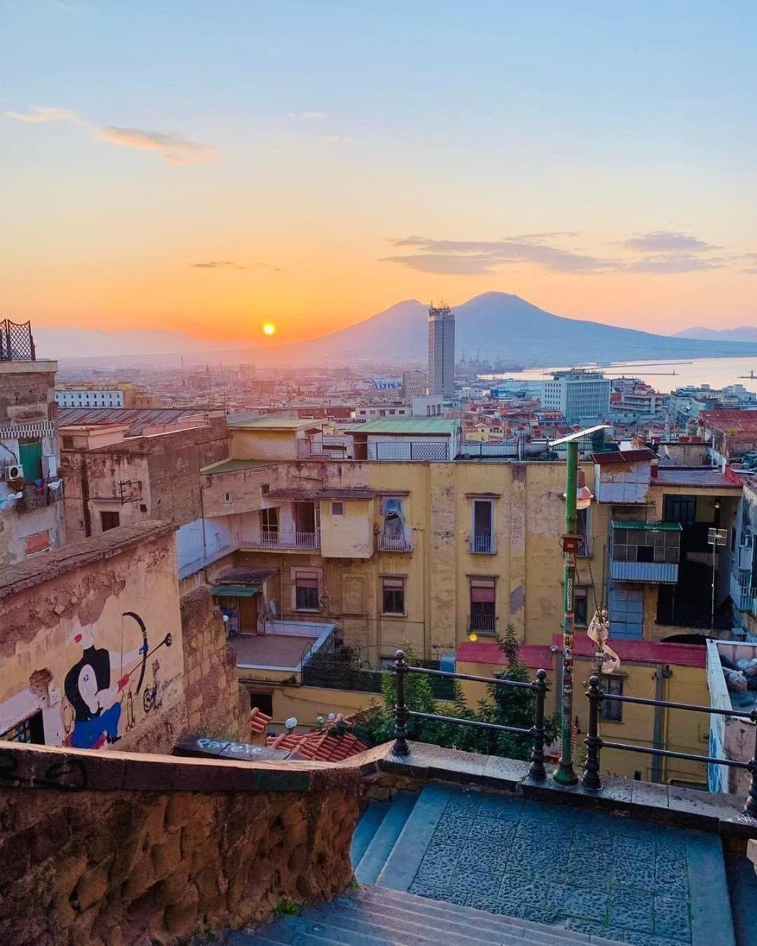 Holiday Home Un Posto Solare Napoli Dış mekan fotoğraf