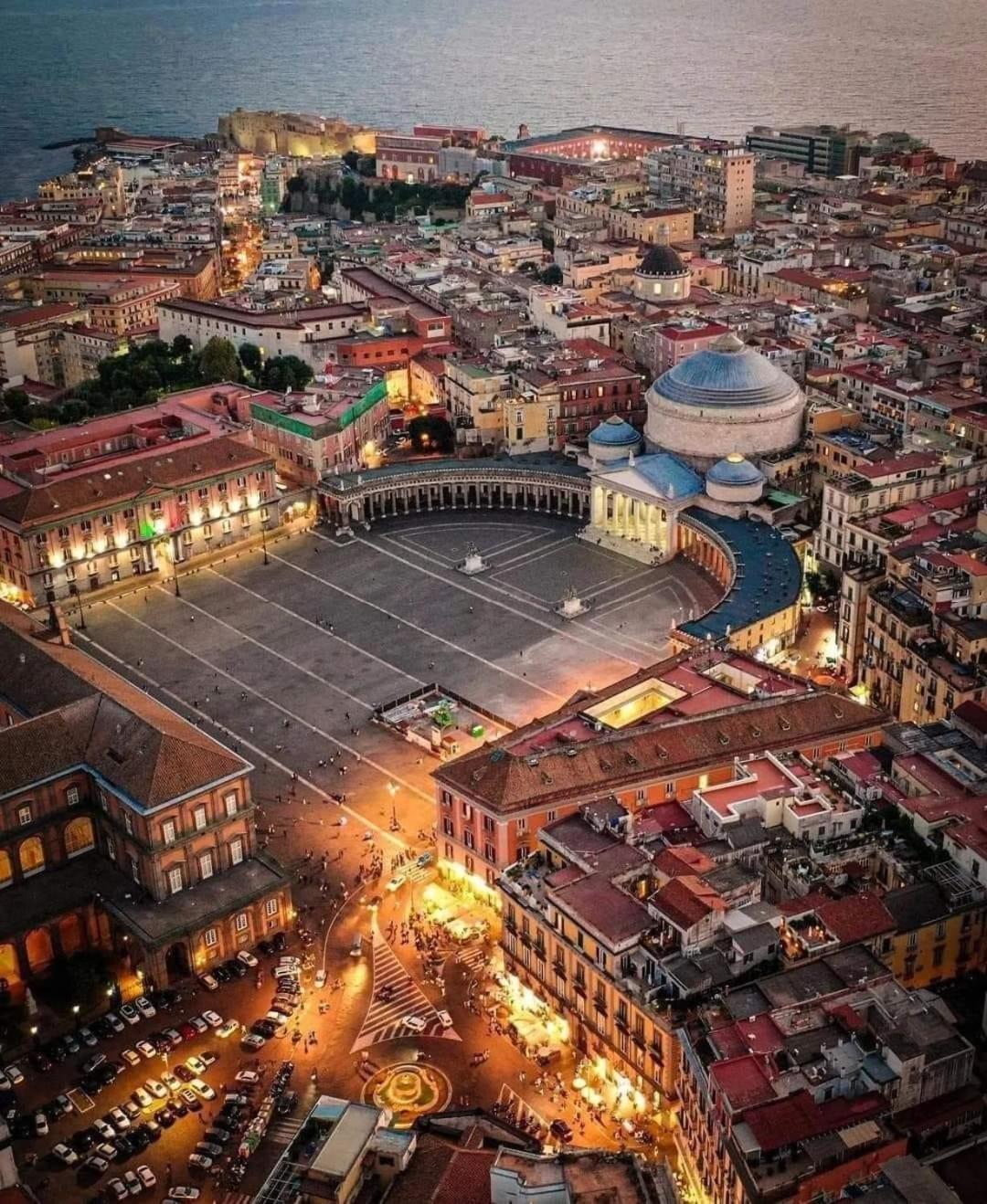 Holiday Home Un Posto Solare Napoli Dış mekan fotoğraf