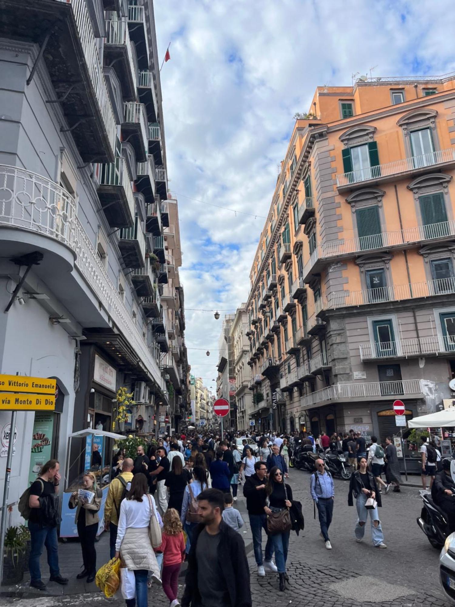 Holiday Home Un Posto Solare Napoli Dış mekan fotoğraf